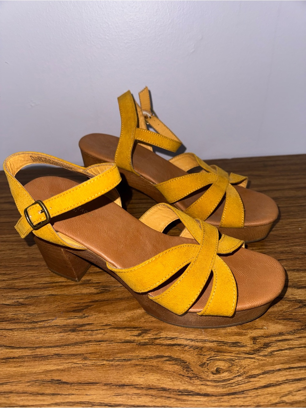 American Eagle Mustard Yellow Strappy Wedge Sandals Size Gentle Worn